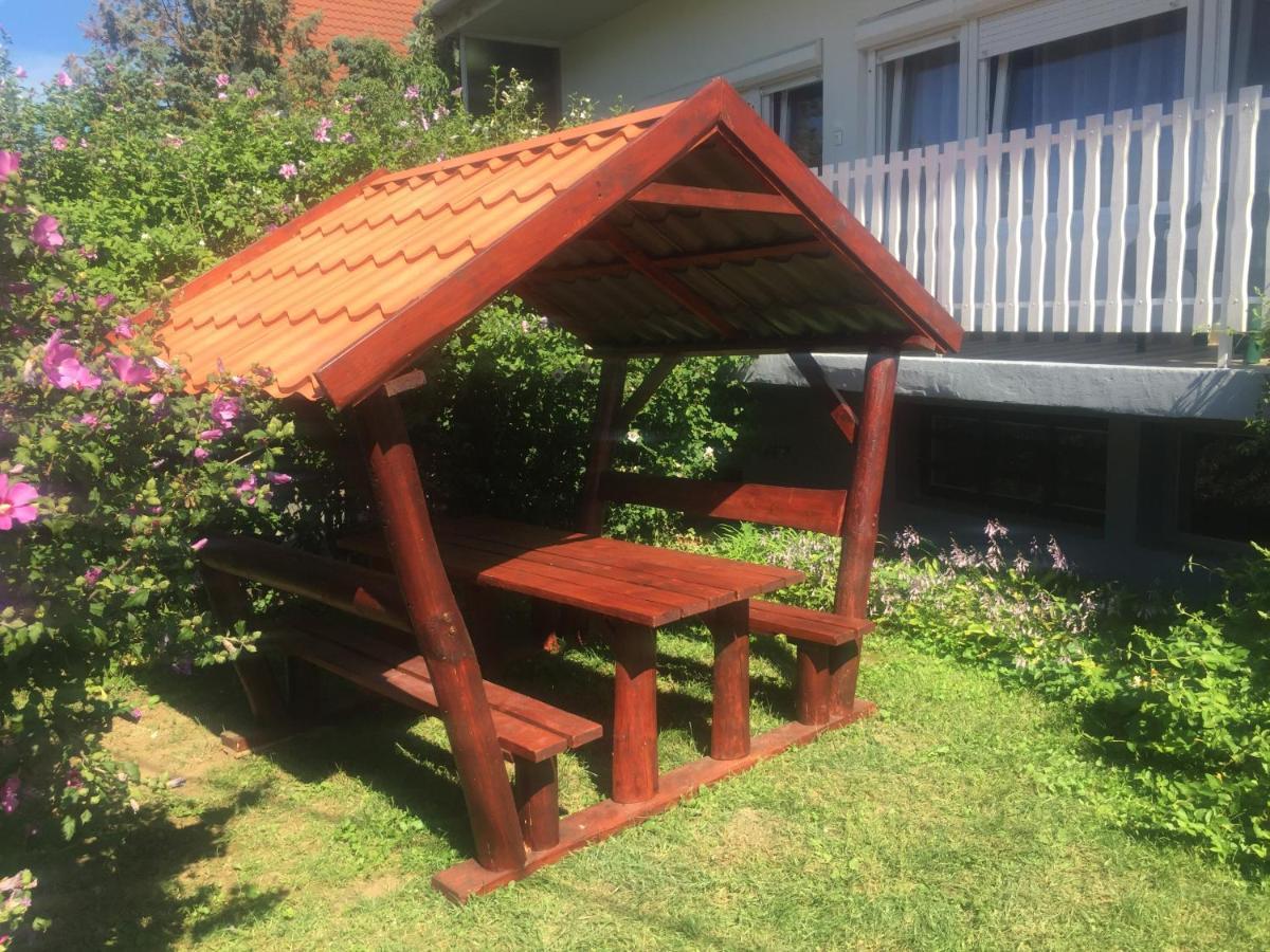 Lelle-Kert Apartman 02 Balatonlelle Dış mekan fotoğraf